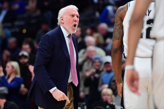 NBA-coach Popovich klimt met 1221e overwinning op mooi lijstje