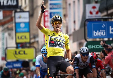 Christophe Laporte pakt 3e etappe Dauphiné na sprint tegen Dylan Groenewegen