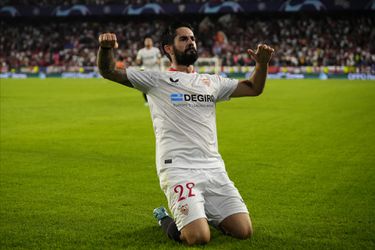 Isco had fysiek conflict met Monchi bij Sevilla: 'Beveiligers moesten ons scheiden'