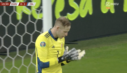 🎥 | IJsland op rozen door deze GRUWELIJKE blunder van keeper RB Leipzig