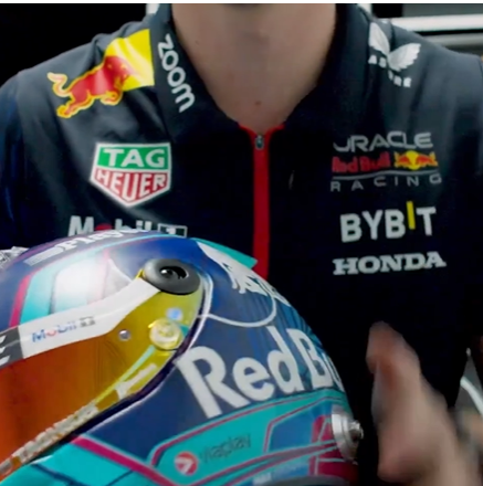 🎥 | Max Verstappen draagt nieuwe helm in Miami, ook bolide krijgt ander tintje