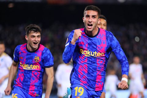 📸 | Geen clubembleem van FC Barcelona en geen Nike-logo, wat droeg Ferran Torres?