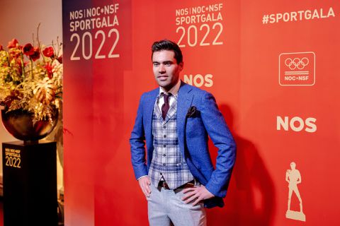 'NOS en Eurosport vechten om gestopte Tom Dumoulin als wieleranalist'