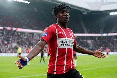 🎥 | PSV wint laatste test voor echte werk door dit doelpunt van Noni Madueke