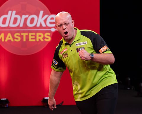 Michael van Gerwen baalt van uitschakeling op Masters: 'Kan het alleen mezelf verwijten'