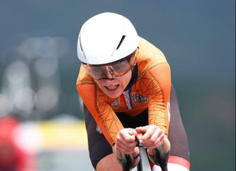 Annemiek van Vleuten pakt ondanks schakelfoutje GOUD op de olympische tijdrit, brons voor Van der Breggen
