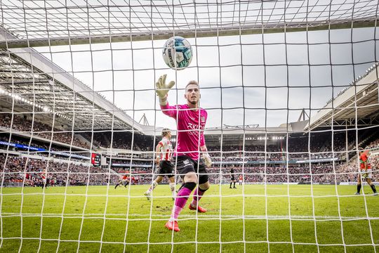 Pijnlijke penaltystatistiek van Jasper Cillessen in de Eredivisie wordt door Luuk de Jong nog pijnlijker