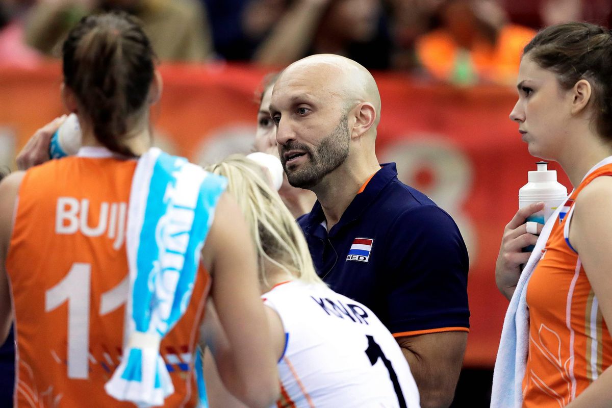 Jamie Morrison verlengt contract als bondscoach van de Nederlandse volleybalsters