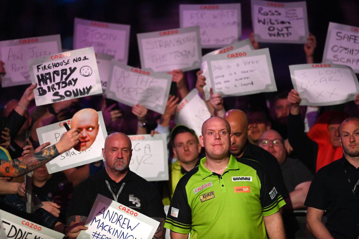 Dit is alles wat je moet weten over de Premier League Darts play-offs mét Van Gerwen