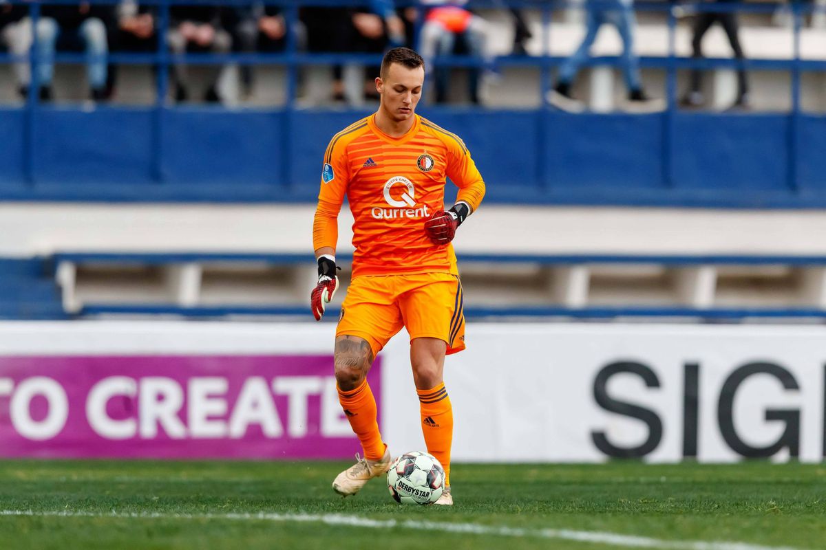 Feyenoord-keeper Justin Bijlow heeft een gebroken voet, Vermeer keept komende maanden