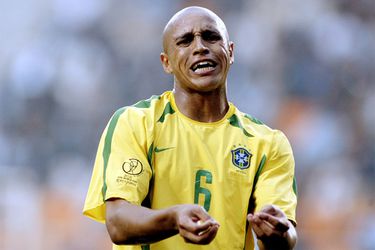 Wow! Braziliaan doet vrije trap Roberto Carlos na (video)