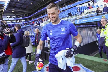 🎥 | Heldenonthaal voor Andries Noppert tijdens warming-up voor Friese derby