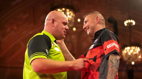 Van Gerwen verloor de afgelopen 9 jaar op tv-toernooien niet van Lewis, Cullen en Aspinall