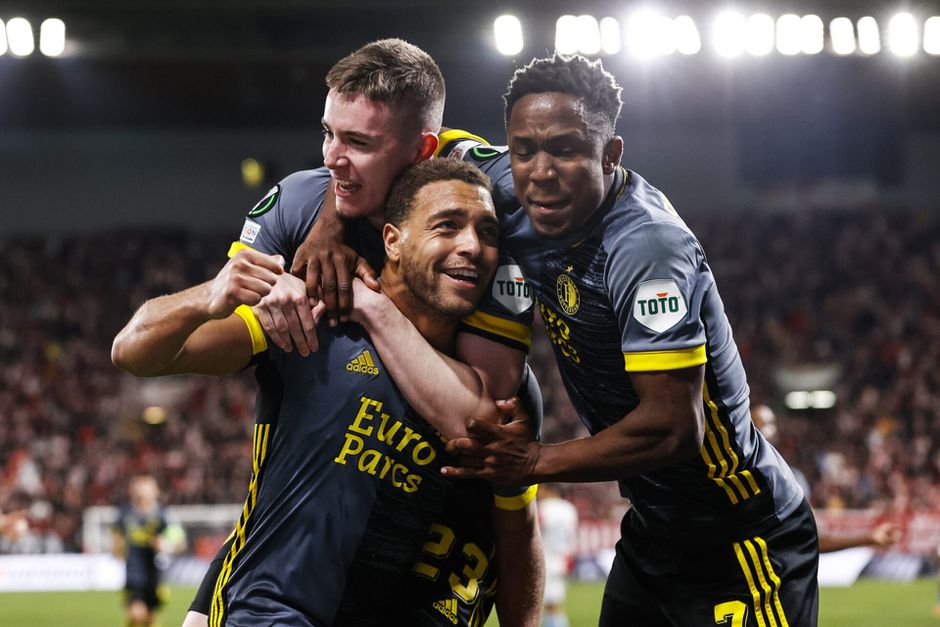 Feyenoord doet het wel! De halve finale van de Conference League is binnen