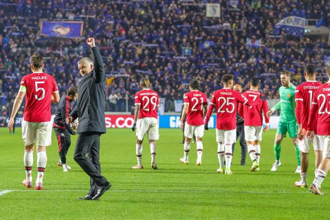 'Manchester United-fans willen enorm spandoek voor ontslagen trainer Solskjaer maken'