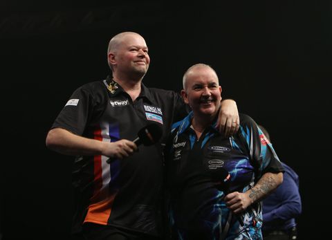 Barney en Phil Taylor hebben regelmatig appcontact: 'Om me met raad en daad bij te staan'