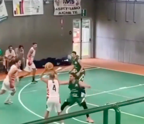 🎥 | Carrièreswitch voor Rodrigo Palacio: ontembare paardenstaart is nu pointguard