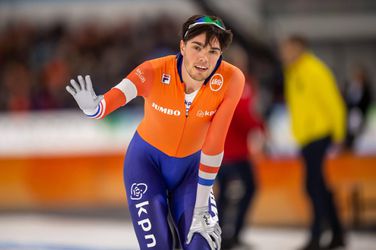 IJzersterke Roest verslaat Kramer op 5000 meter na sick duel, ook Bergsma naar WK (video)