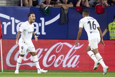 Valencia mag mede dankzij Kluivert omhoog kijken na vechtzege bij Osasuna