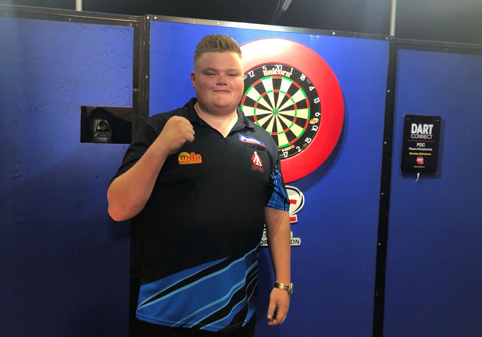 Jongensdroom voor Ward (21): 4 maanden na Tourkaart al eerste PDC-toernooi gewonnen