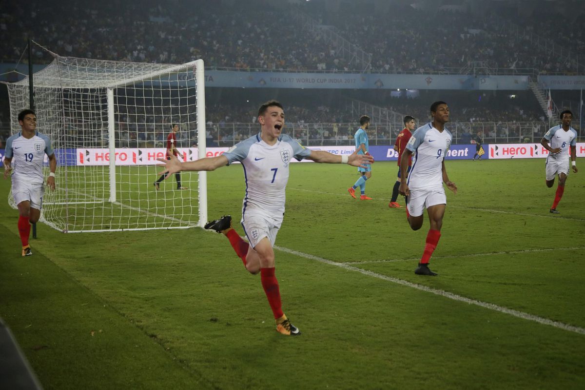 Engeland wint WK Onder-17 dankzij geweldige comeback