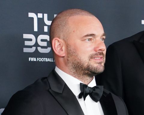 Trainer DHSC Mark Verkuyl ontslagen: Wesley Sneijder en broer interim-trainersduo