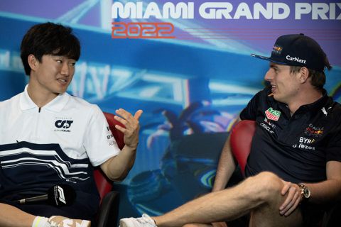 Max Verstappen begint al voor race met inhalen! Van P15 naar P14 op Spa