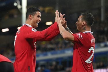 Erik ten Hag dankt recordbrekers Ronaldo en Antony voor United-zege bij Everton