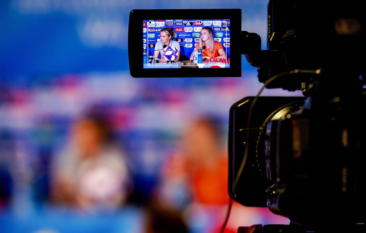 FIFA wil Oranje Leeuwinnen niet helpen: kwartfinale begint gewoon om 15:00 uur