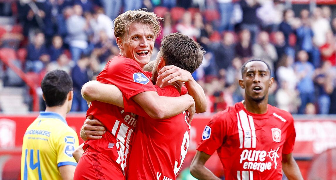 Sem Steijn beloont aanvallende tactiek Ron Jans: Twente wint makkelijk van RKC