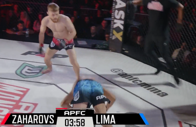 🎥 | Amper te zien: Matiss Zaharovs mept tegenstander KO met bizarre spinning backfist