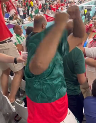 🎥  | Fan van Saoedi-Arabië bedenkt zich en staat ineens in shirt Polen: 'Lewandowskiii!'