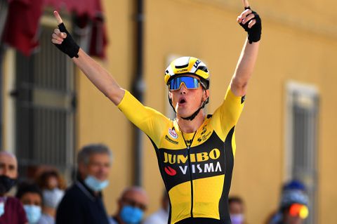 Nederlands wielersucces: tiener Kooij wint in Kroatië, Jakobsen sprint naar zege in België