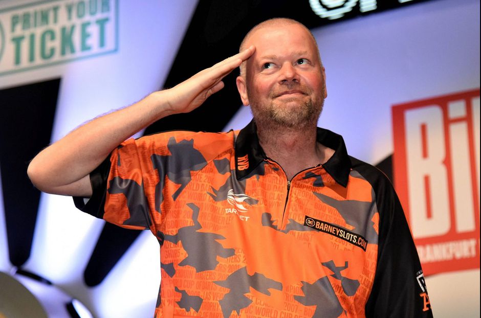 Van Barneveld begint prima aan Brisbane Darts Masters