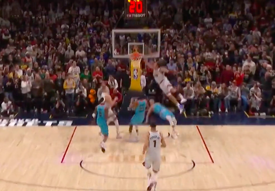 👀 | WOW! Aaron Gordon maakt 'NBA-dunk van 2022' in laatste week van het jaar