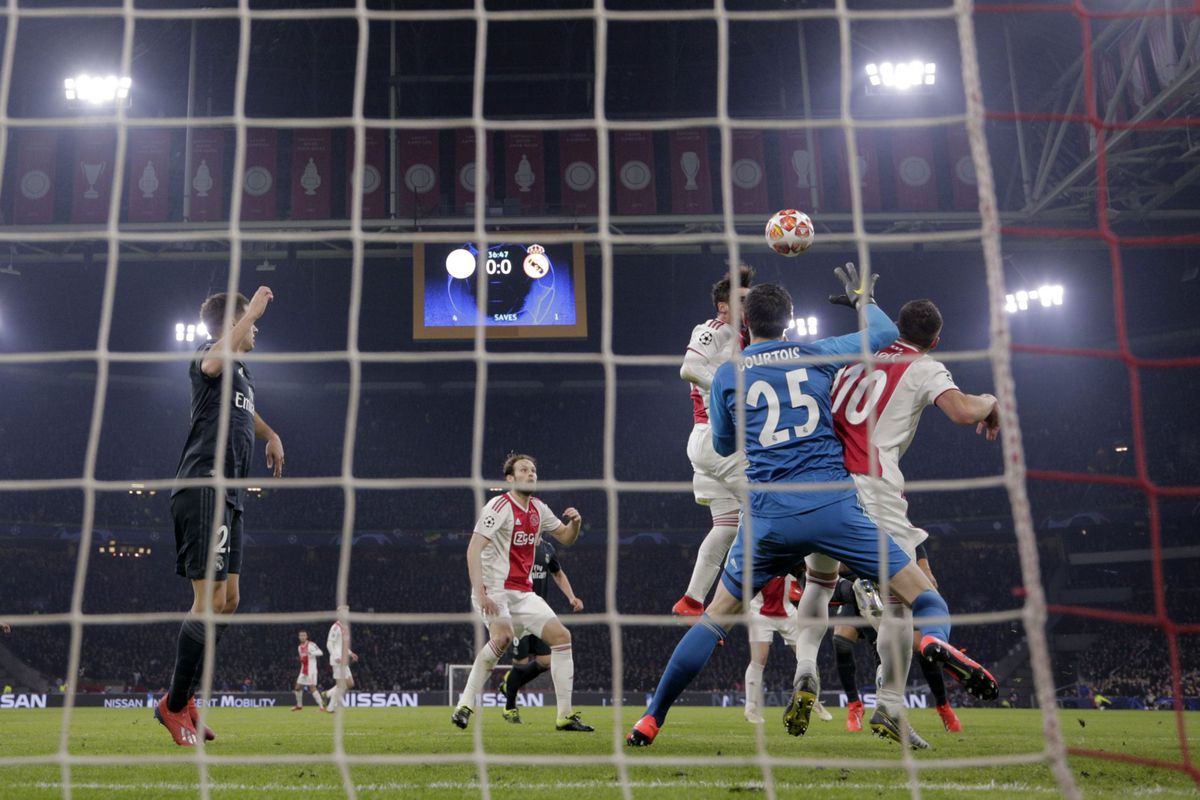 Nijhuis keihard over afgekeurde goal Tagliafico: 'Hinderen, dus offside'