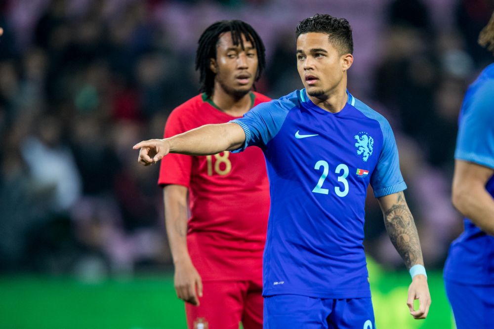 Dag kan niet meer stuk voor debutanten Kluivert en Til