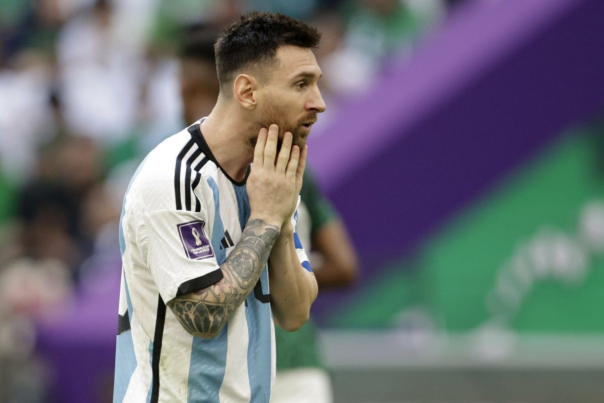 Messi heeft geen excuses voor schokkende nederlaag: 'We hebben alles nog wel in eigen hand'