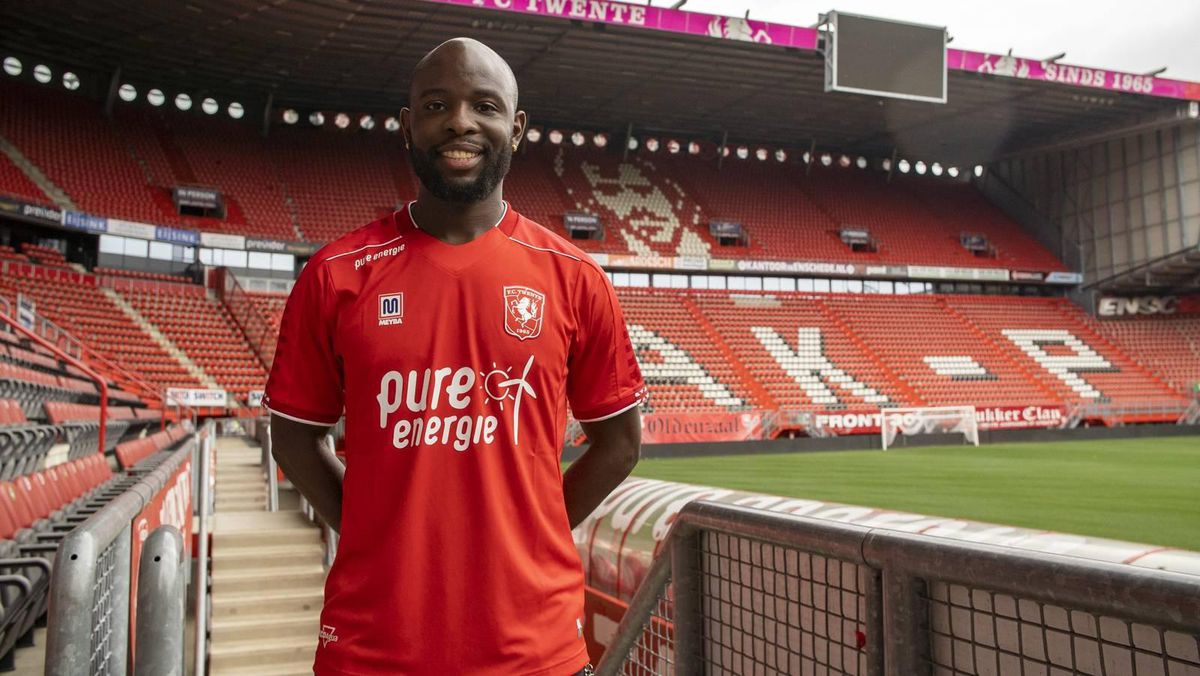 Jody Lukoki loopt vóór debuut FC Twente zware knieblessure op