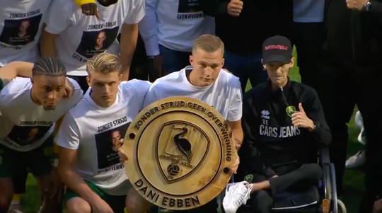 🎥 | Hartverwarmend: ADO-selectie steunt zieke fan Dani voorafgaand aan duel met Roda