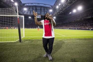 Ajax speelt zaterdag voor het eerst in het Marley-shirtje (maar daar is de club niet zo blij mee)