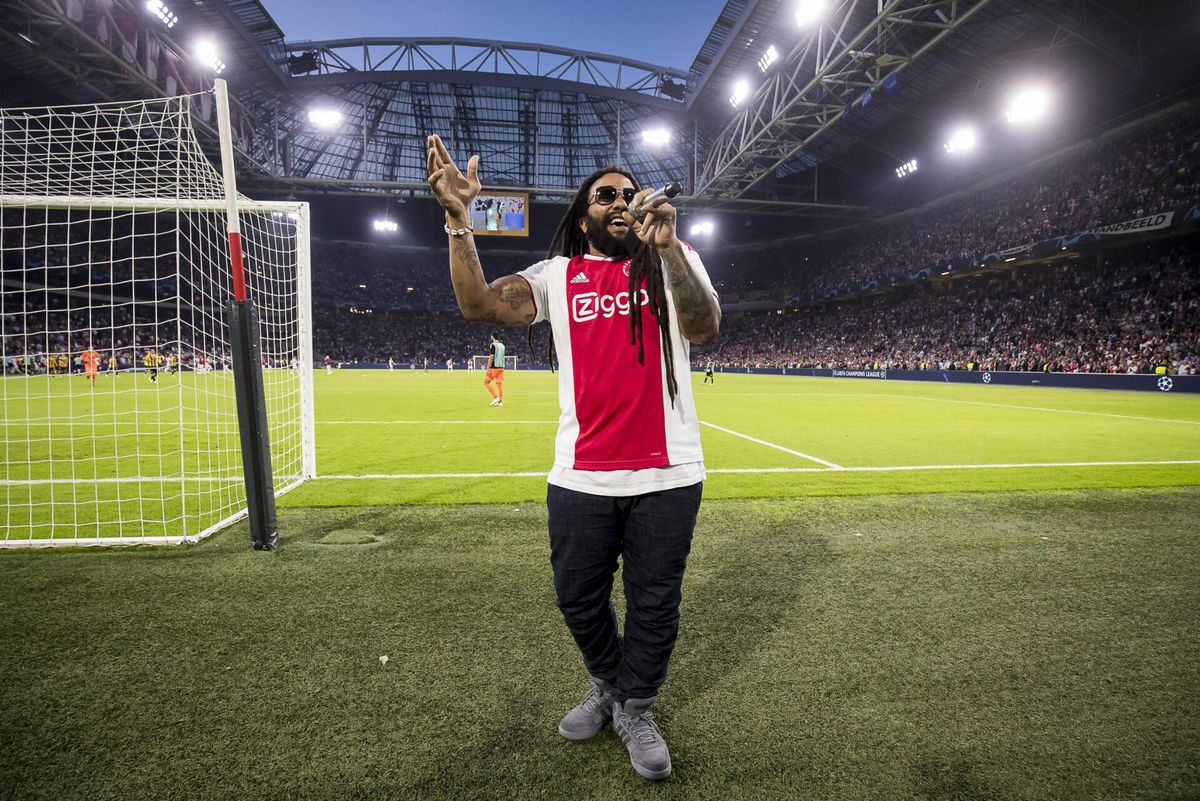 Ajax speelt zaterdag voor het eerst in het Marley-shirtje (maar daar is de club niet zo blij mee)