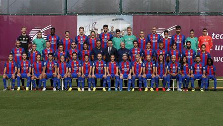Barça zet mannen en vrouwen op één teamfoto