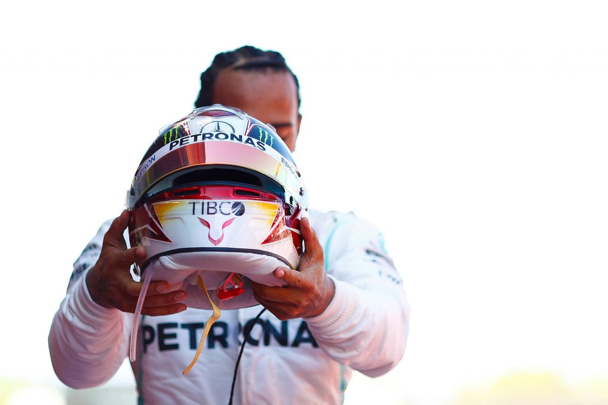 Hamilton na nieuwe show Mercedes: 'We schrijven geschiedenis'