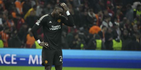 Erik ten Hag steunt André Onana: 'Een-na-beste keeper van de Premier League'