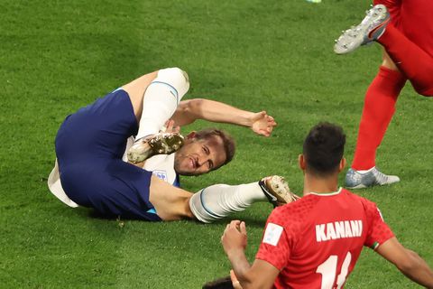 Zorgen om Engeland-captain Harry Kane: spits naar het ziekenhuis