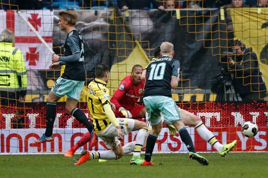 Bosz: 'Als je zo goed speelt, dan mag je een penalty missen' (video)