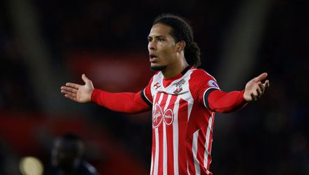 Liverpool staat op het punt om Van Dijk duurste verdediger ooit te maken: 84 miljoen euro