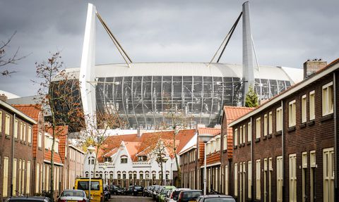 Deel van tribune beschadigd door brand in stadion van PSV