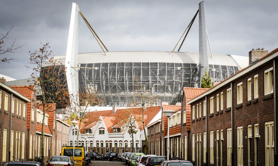 Deel van tribune beschadigd door brand in stadion van PSV